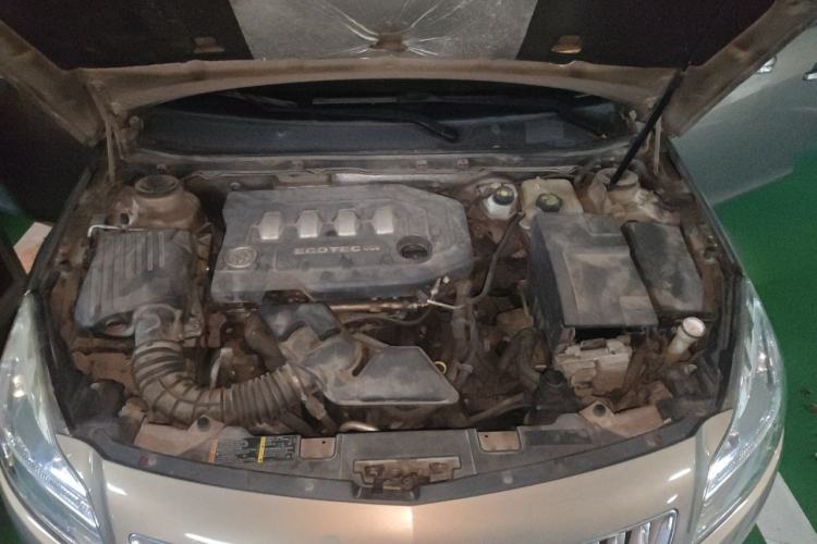 Used Buick Regal 2010 2.0L Expo Edition Engine Bay