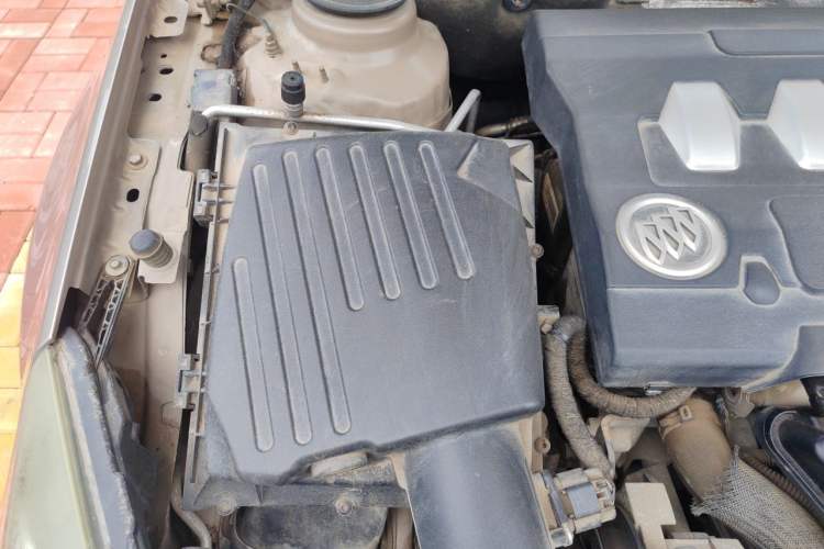 Used Buick Regal 2010 2.4L Flagship Edition Engine Bay Right