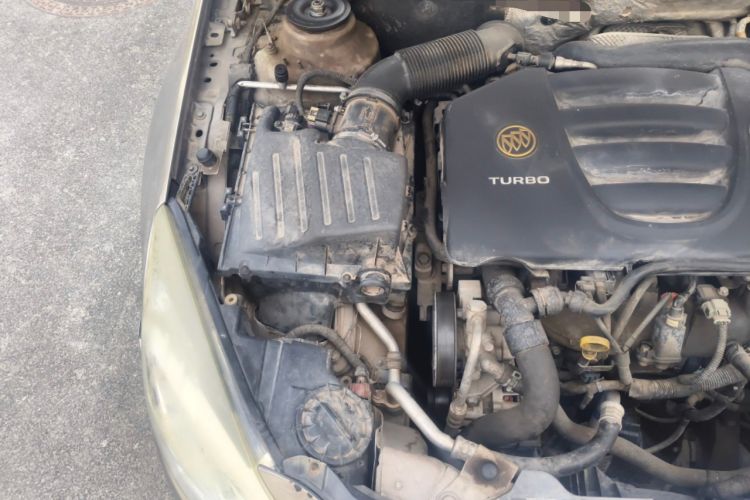 Used Buick Regal 2010 2.0T Flagship Sport Edition Engine Bay Right