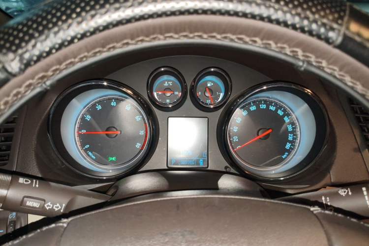 Used Buick Regal 2010 2.0L Expo Edition Instrument Cluster