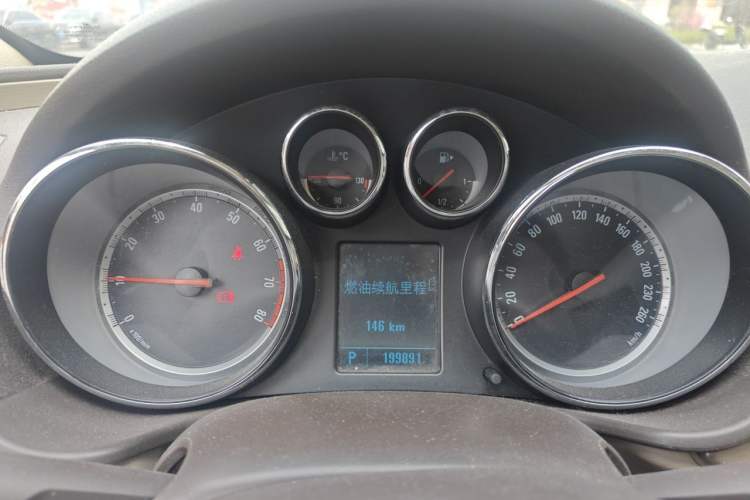 Used Buick Regal 2010 2.0L Expo Edition Instrument Cluster
