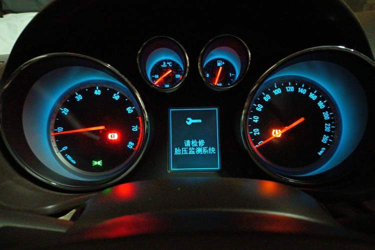 Used Buick Regal 2010 2.0L Expo Edition Instrument Cluster