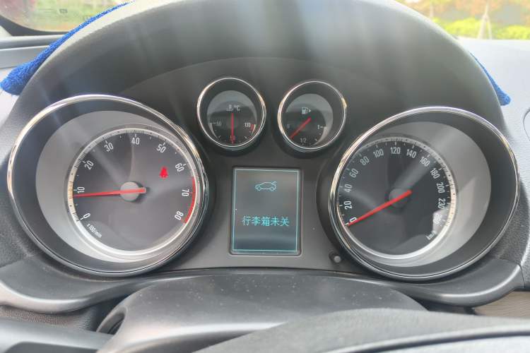 Used Buick Regal 2010 2.0T Flagship Sport Edition Instrument Cluster