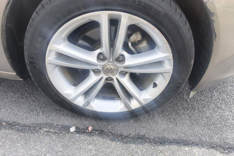 Used Buick Regal 2010 2.0T Flagship Sport Edition Right Front Wheel Hub