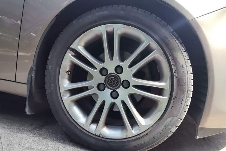 Used Buick Regal 2010 2.4L Flagship Edition Right Front Wheel Hub