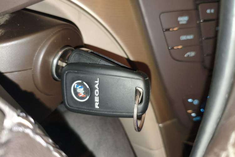 Used Buick Regal 2010 2.0L Expo Edition Vehicle Key