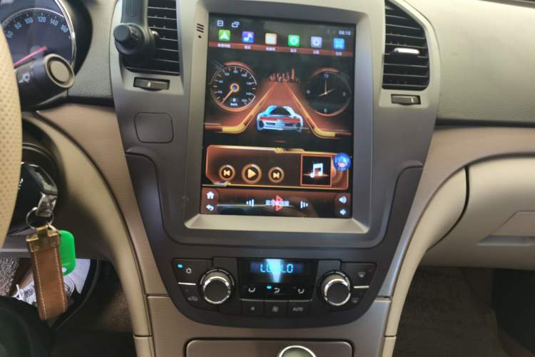 Used Buick Regal 2011 2.0L Comfort Edition Audio And AC Panel