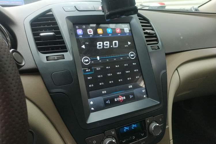 Used Buick Regal 2011 2.4L SIDI Elite Edition Audio And AC Panel