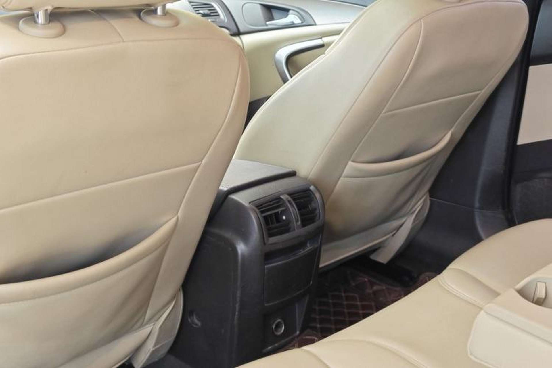 Used Buick Regal 2011 2.0L Comfort Edition Interior 4