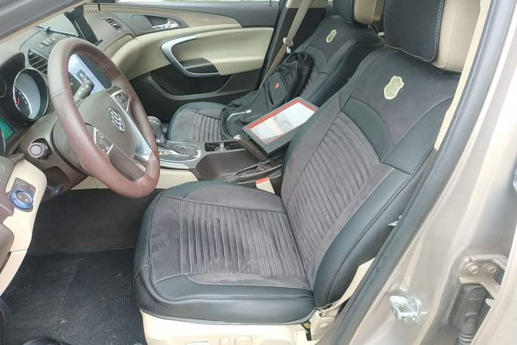 Used Buick Regal 2011 2.4L SIDI Elite Edition Left Front Seat