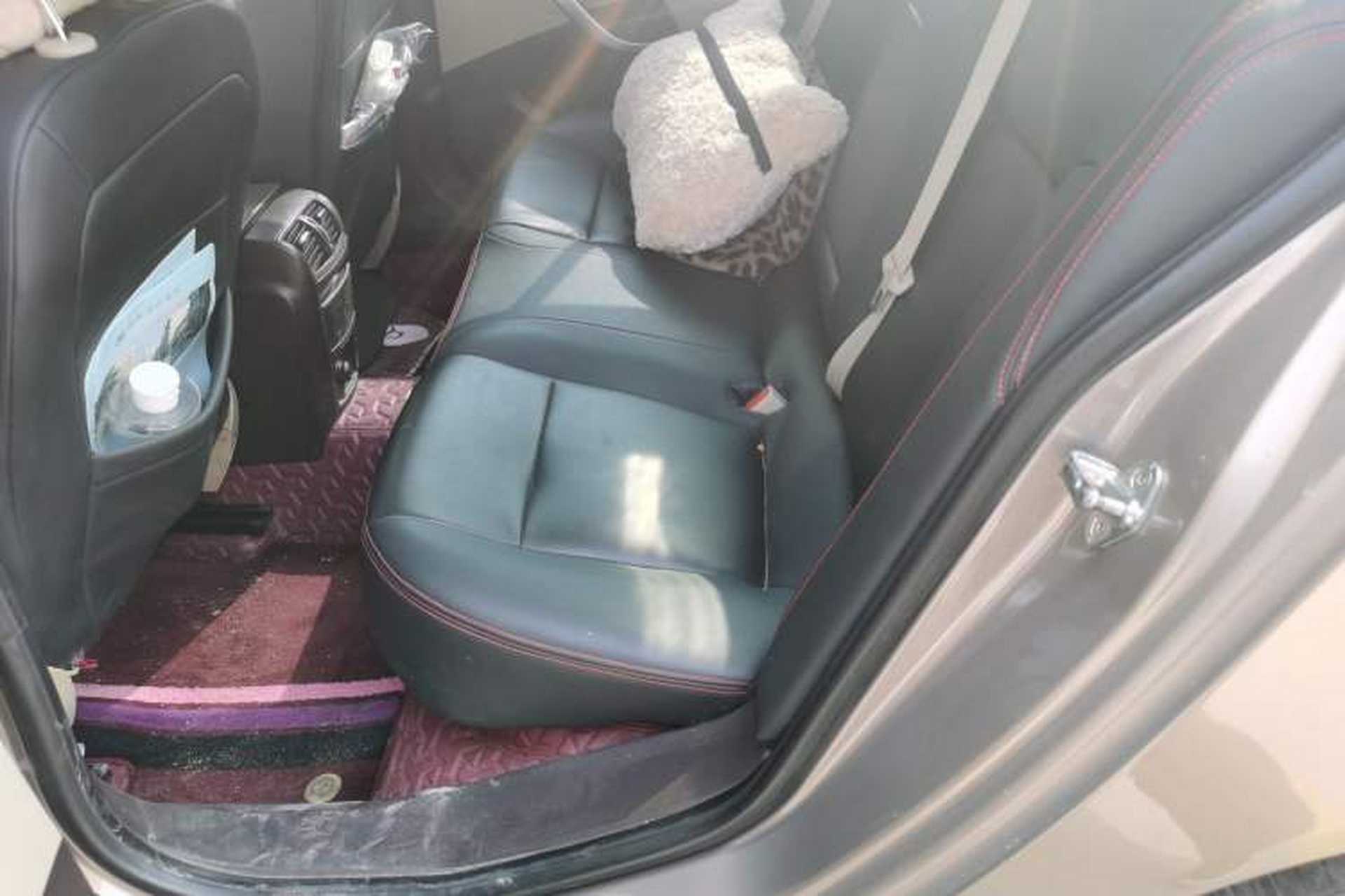 Used Buick Regal 2011 2.4L SIDI Comfort Edition Left Rear Seat