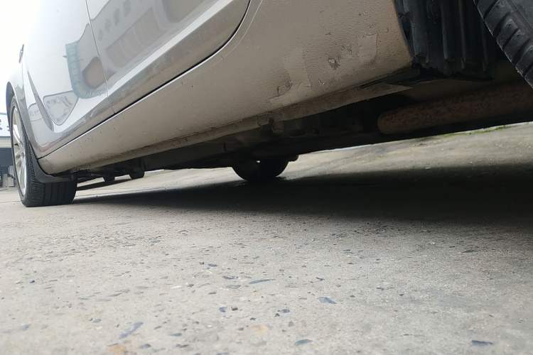 Used Buick Regal 2011 2.4L SIDI Elite Edition Left Side Sill