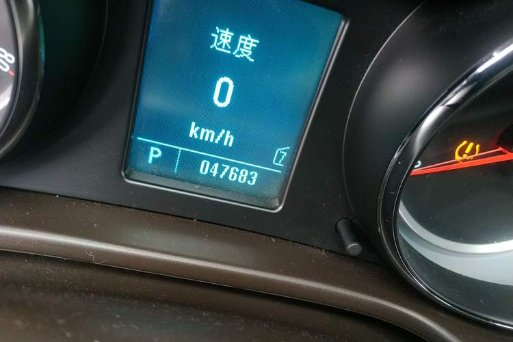 Used Buick Regal 2011 2.4L SIDI Elite Edition Odometer Close Up