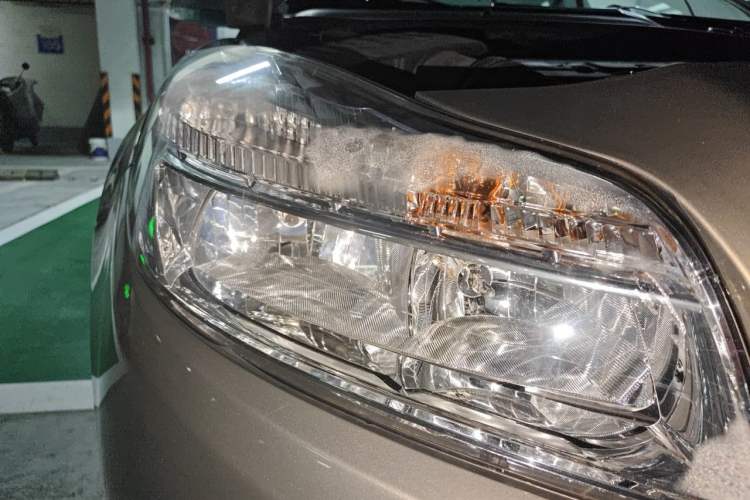Used Buick Regal 2011 2.0L Comfort Edition Right Front Headlight
