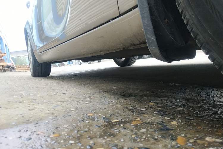 Used Buick Regal 2011 2.4L SIDI Elite Edition Right Side Sill