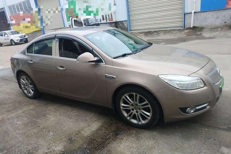 Used Buick Regal 2011 2.4L SIDI Elite Edition Right Side
