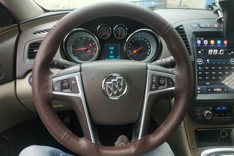 Used Buick Regal 2011 2.4L SIDI Elite Edition Steering Wheel