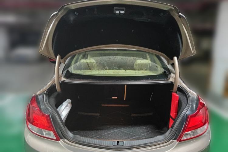 Used Buick Regal 2011 2.0L Comfort Edition Trunk
