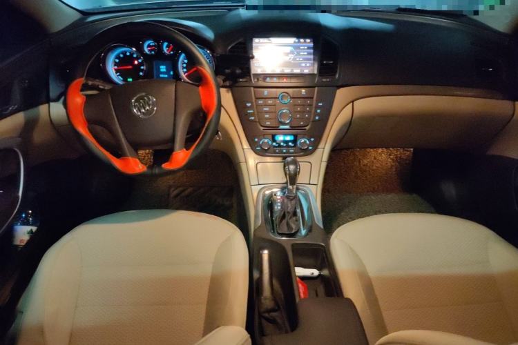 Used Buick Regal 2011 2.0L Comfort Edition Center Console