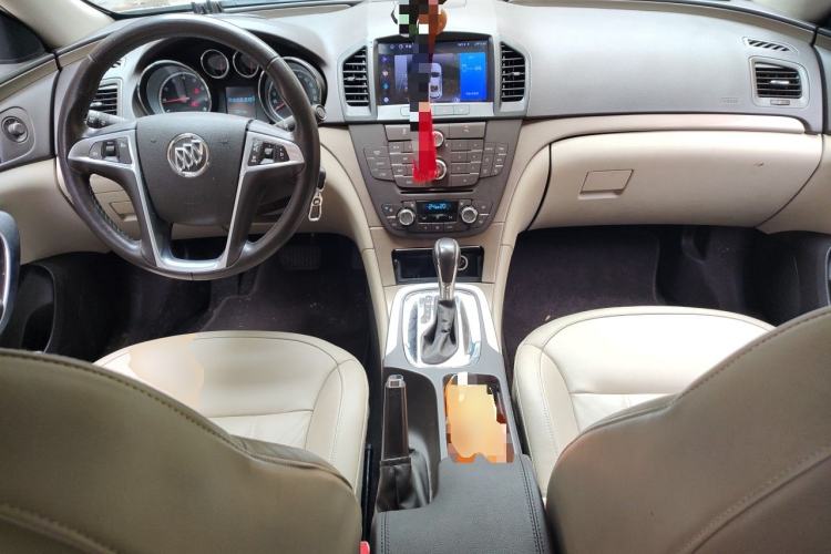 Used Buick Regal 2011 2.4L SIDI Elite Edition Center Console