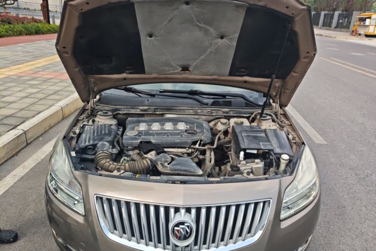 Used Buick Regal 2011 2.0L Comfort Edition Engine Bay