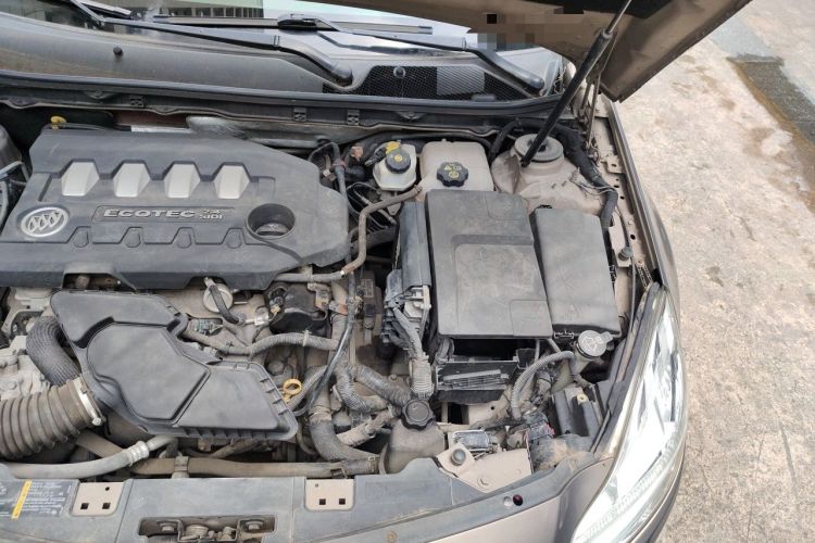 Used Buick Regal 2011 2.4L SIDI Elite Edition Engine Bay Left