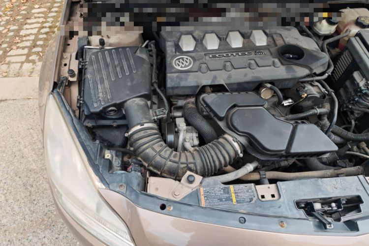 Used Buick Regal 2011 2.4L SIDI Comfort Edition Engine Bay Right