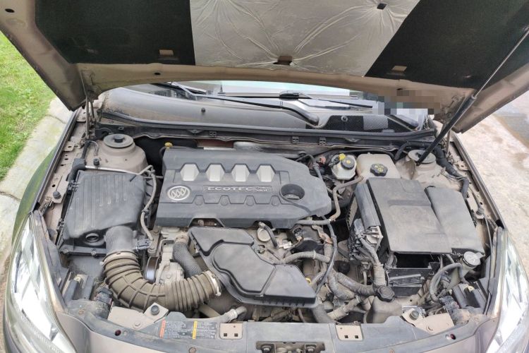 Used Buick Regal 2011 2.4L SIDI Elite Edition Engine Bay