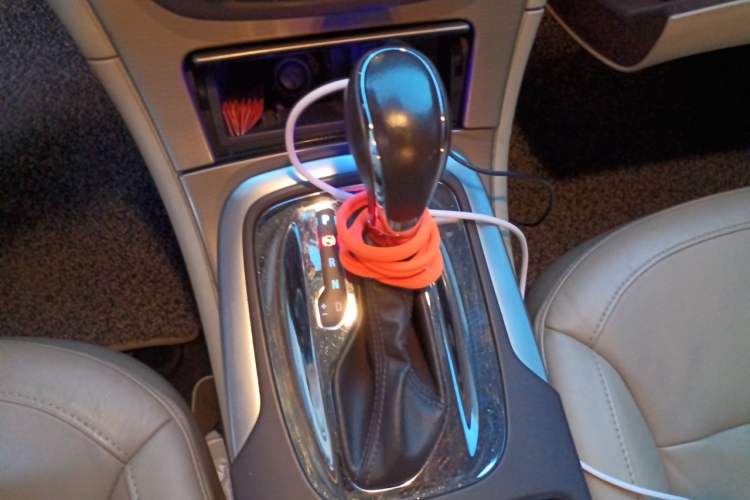 Used Buick Regal 2011 2.0L Comfort Edition Gear Lever