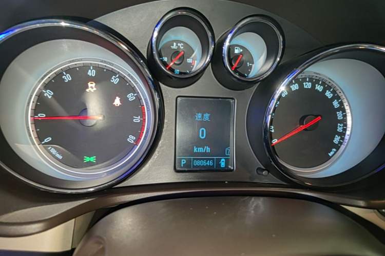 Used Buick Regal 2011 2.0L Comfort Edition Instrument Cluster