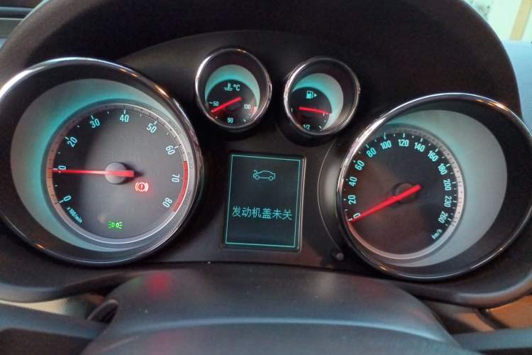 Used Buick Regal 2011 2.0L Comfort Edition Instrument Cluster
