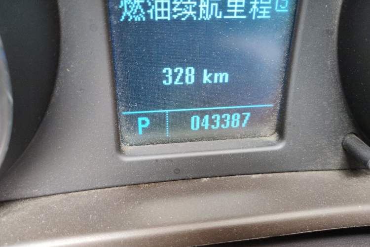 Used Buick Regal 2011 2.4L SIDI Elite Edition Odometer Close Up