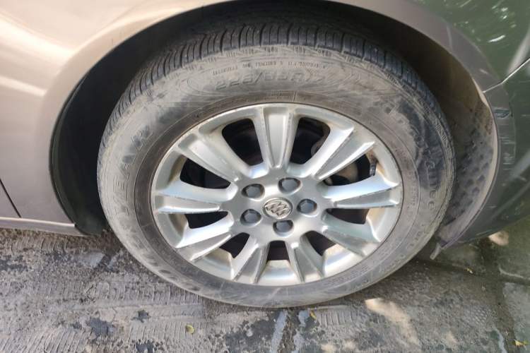 Used Buick Regal 2011 2.0L Comfort Edition Right Front Wheel Hub