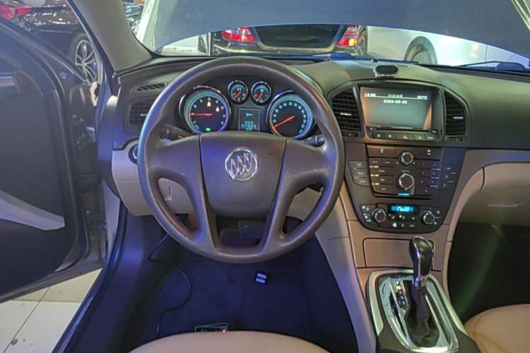 Used Buick Regal 2011 2.0L Comfort Edition Steering Wheel
