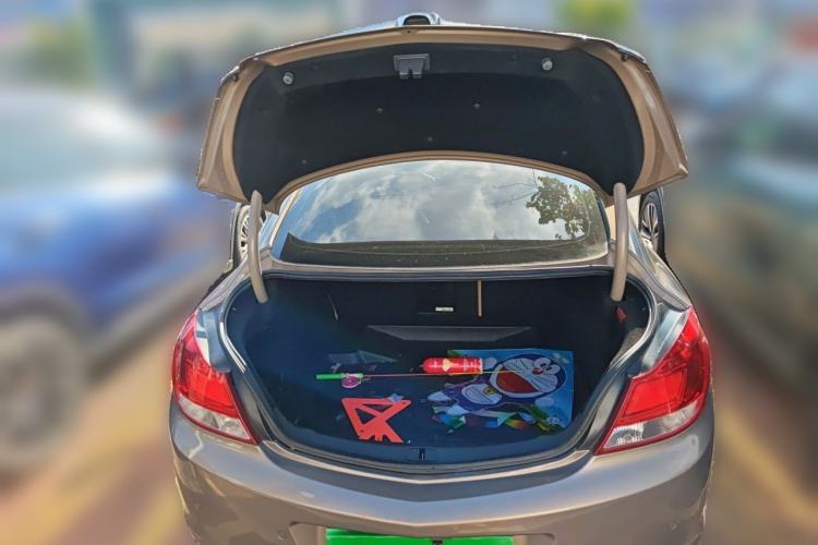 Used Buick Regal 2011 2.0L Comfort Edition Trunk