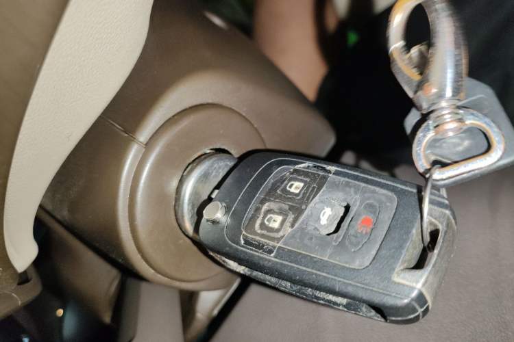 Used Buick Regal 2011 2.0L Comfort Edition Vehicle Key