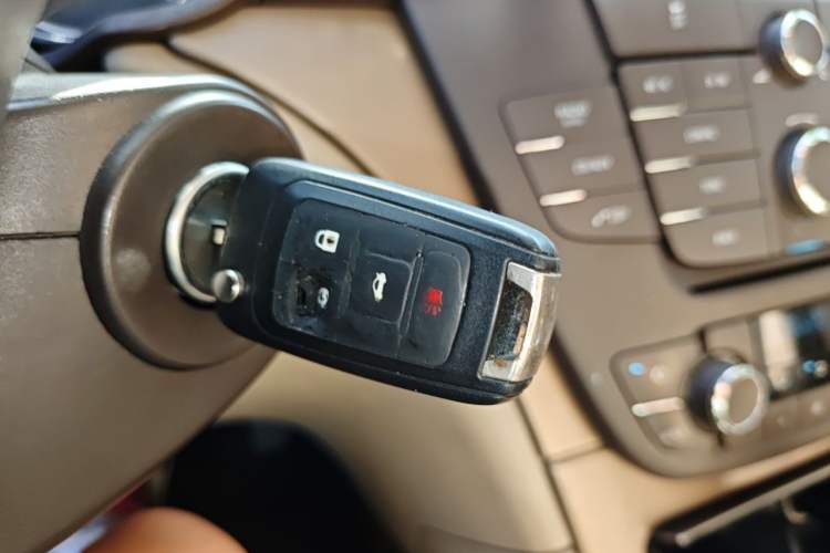 Used Buick Regal 2011 2.0L Comfort Edition Vehicle Key
