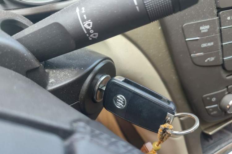 Used Buick Regal 2011 2.4L SIDI Comfort Edition Vehicle Key