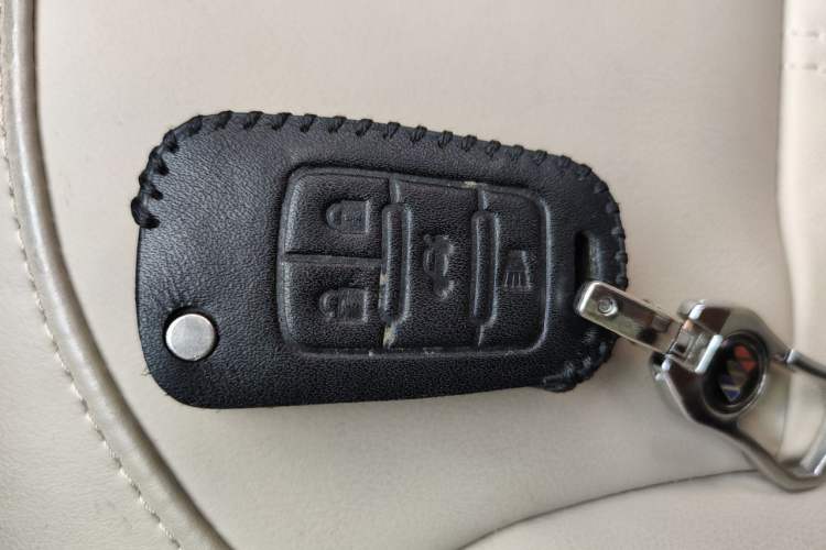 Used Buick Regal 2011 2.4L SIDI Elite Edition Vehicle Key