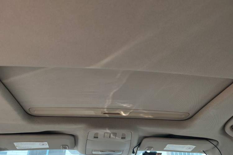 Used Buick Regal 2011 2.4L SIDI Elite Edition Headliner