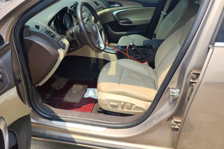 Used Buick Regal 2011 2.4L SIDI Elite Edition Left Front Seat