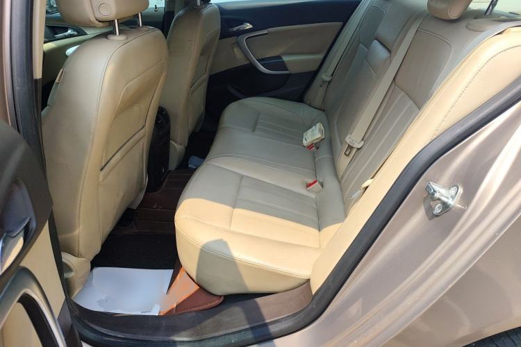 Used Buick Regal 2011 2.4L SIDI Elite Edition Left Rear Seat