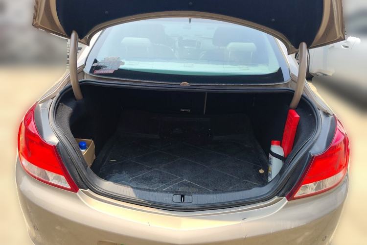 Used Buick Regal 2011 2.4L SIDI Elite Edition Trunk