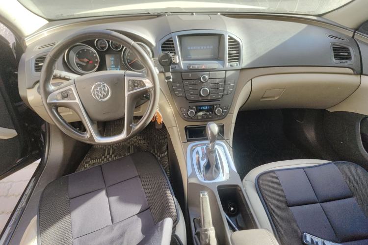 Used Buick Regal 2011 2.0L Comfort Edition Center Console