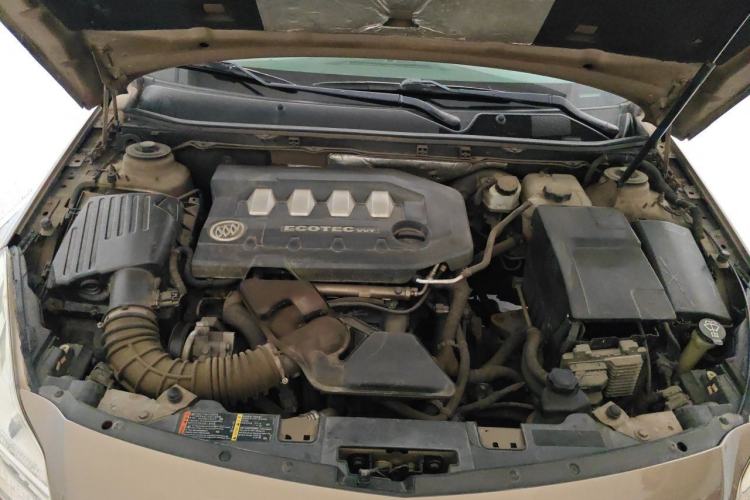 Used Buick Regal 2011 2.0L Comfort Edition Engine Bay