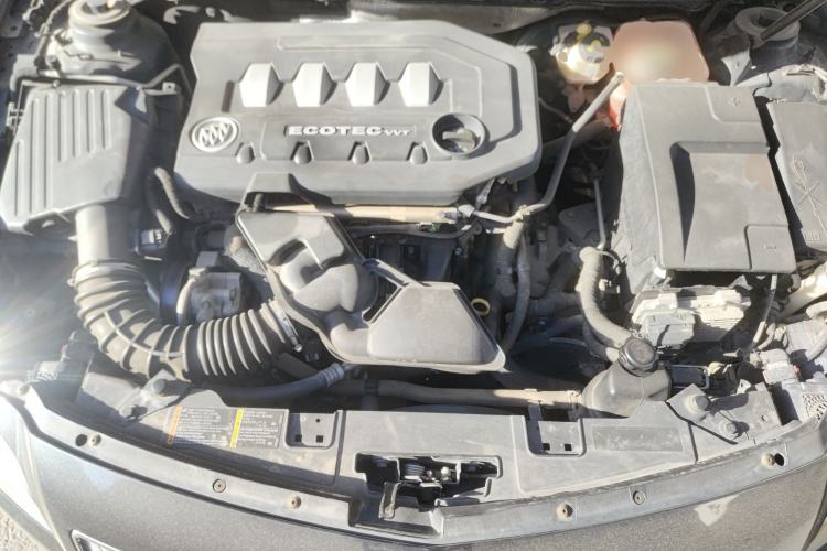 Used Buick Regal 2011 2.0L Comfort Edition Engine Bay