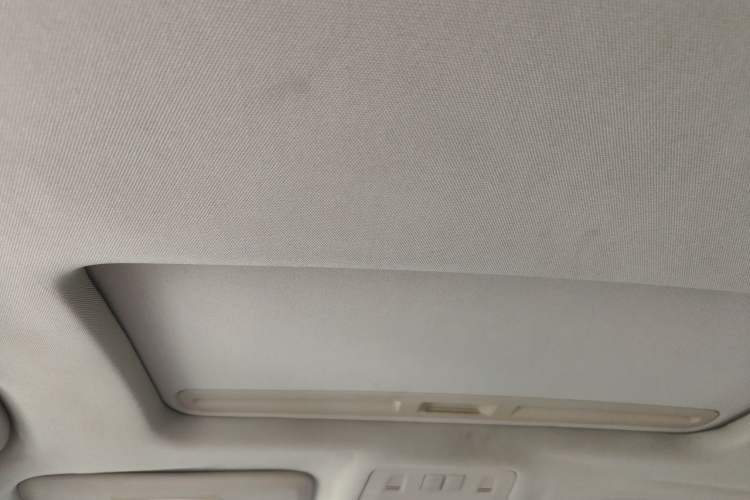 Used Buick Regal 2011 2.0L Comfort Edition Headliner