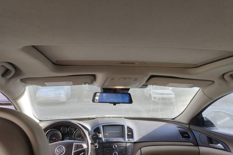 Used Buick Regal 2011 2.0L Comfort Edition Headliner