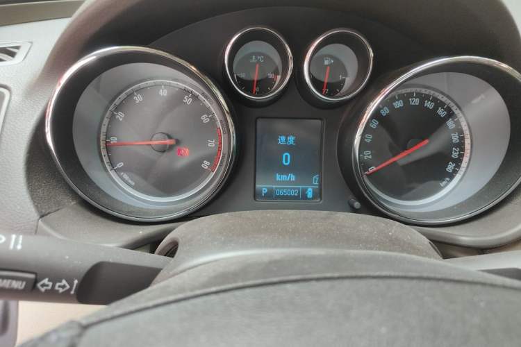 Used Buick Regal 2011 2.0L Comfort Edition Instrument Cluster