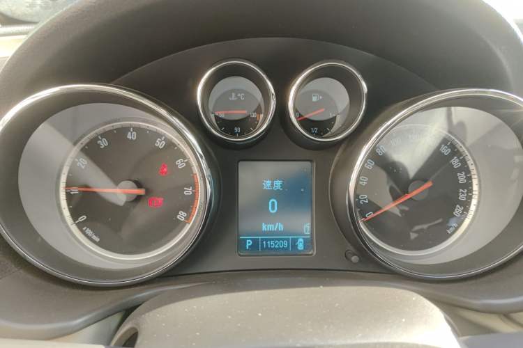 Used Buick Regal 2011 2.0L Comfort Edition Instrument Cluster